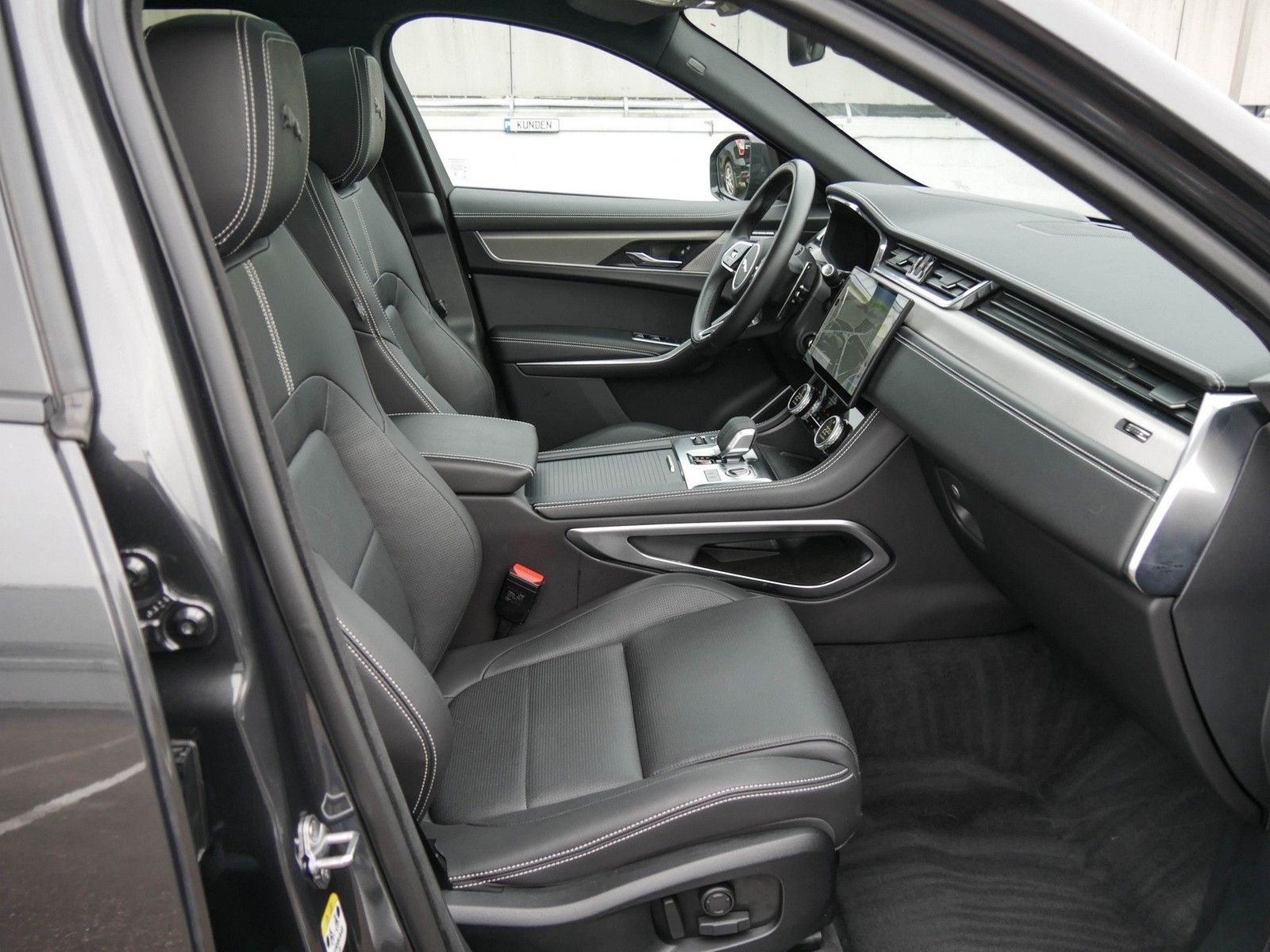 Jaguar F-PACE D300 R-Dynamic SE 90th Anniversary Editio