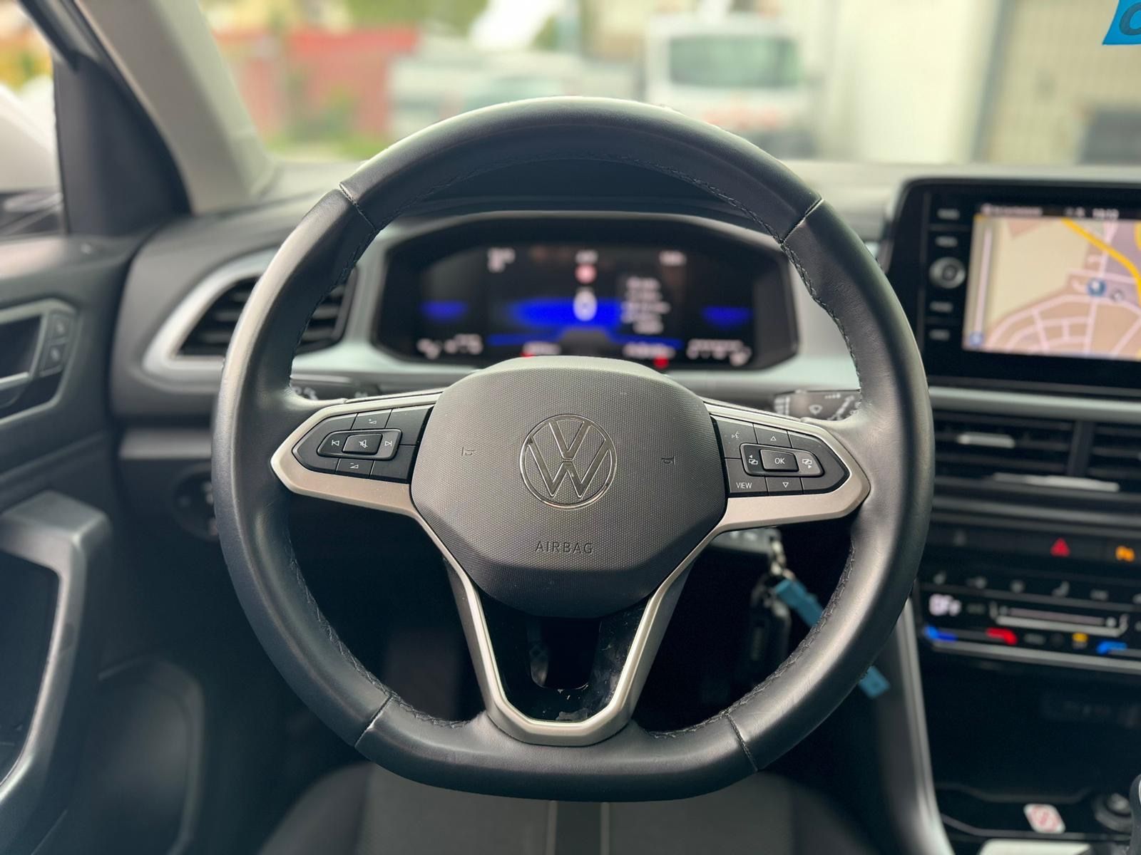 Volkswagen T-Roc Life - Samsaru's Car Outlet