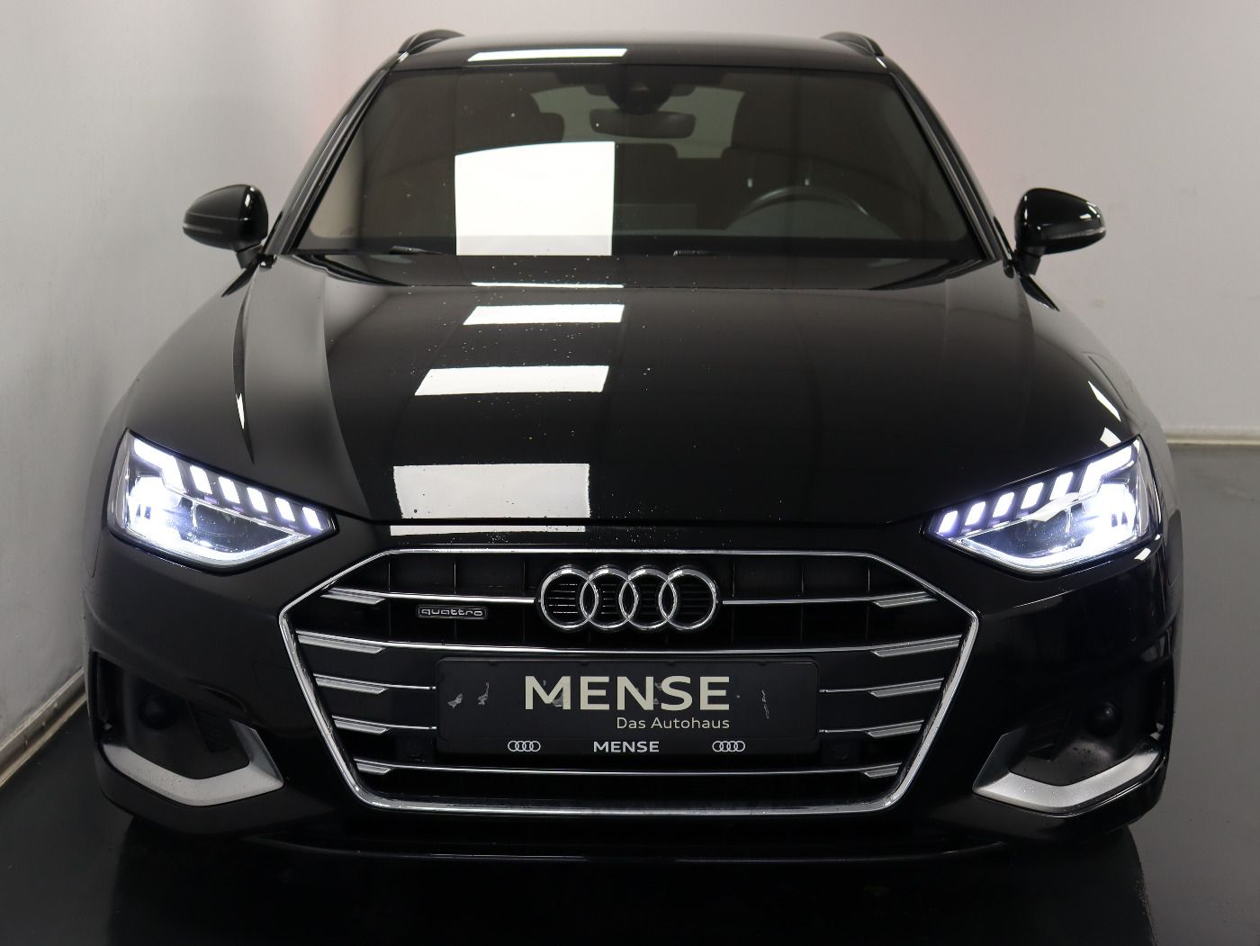 Audi A4 Avant 40 TDI quattro S tronic Advanced - Samsaru's Car Outlet