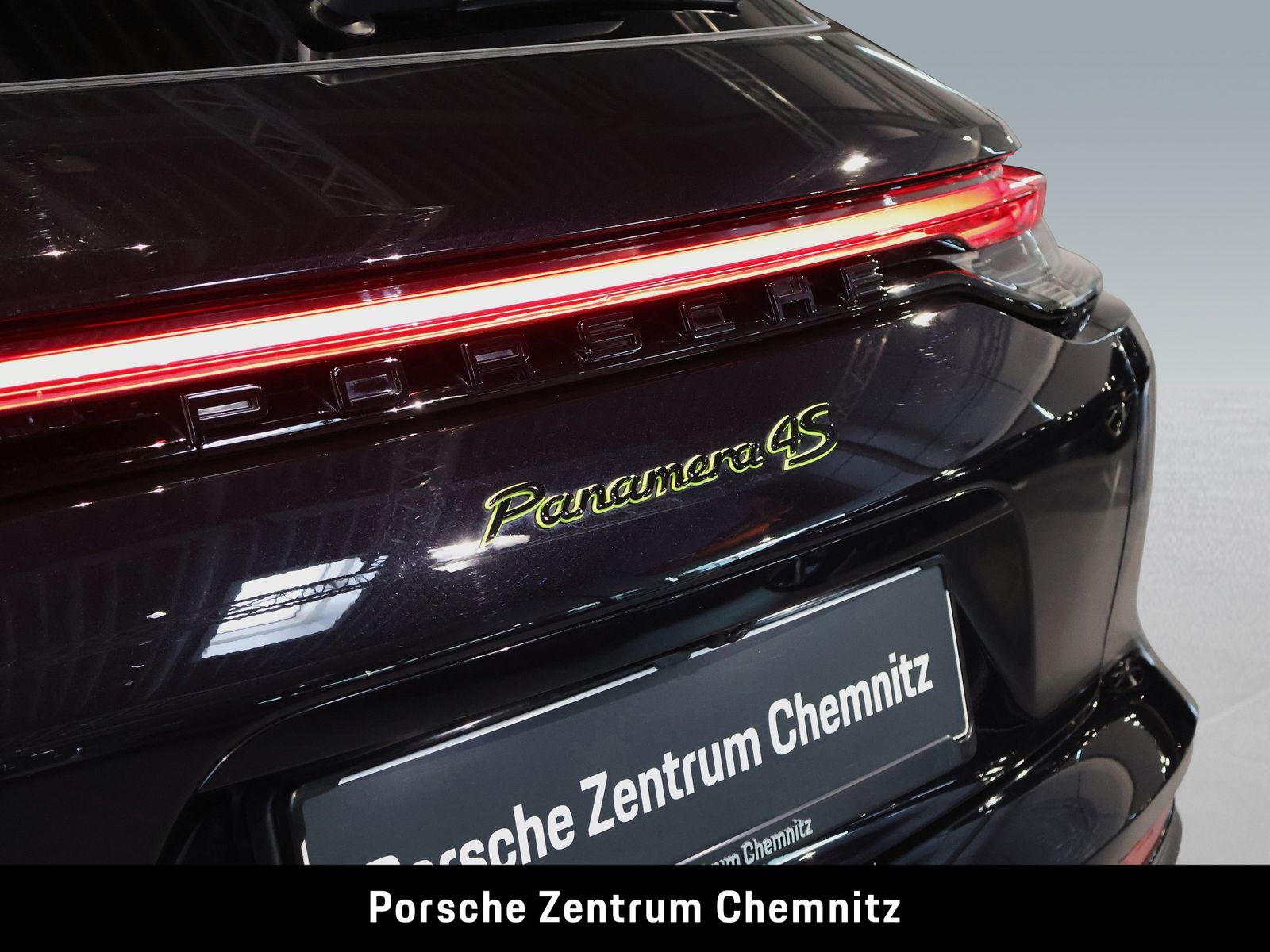 Porsche Panamera 4S E-Hybrid Sport Turismo 4+1 Sitze;Spo