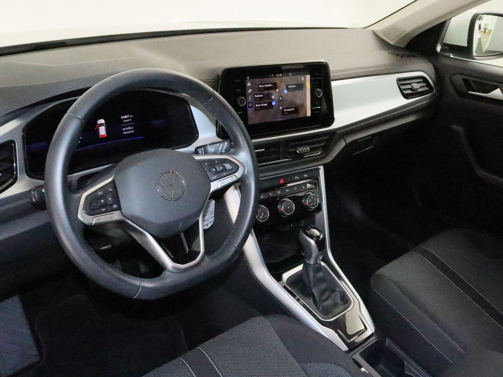 Volkswagen T-Roc 1.5 TSI Life - Samsaru's Car Outlet