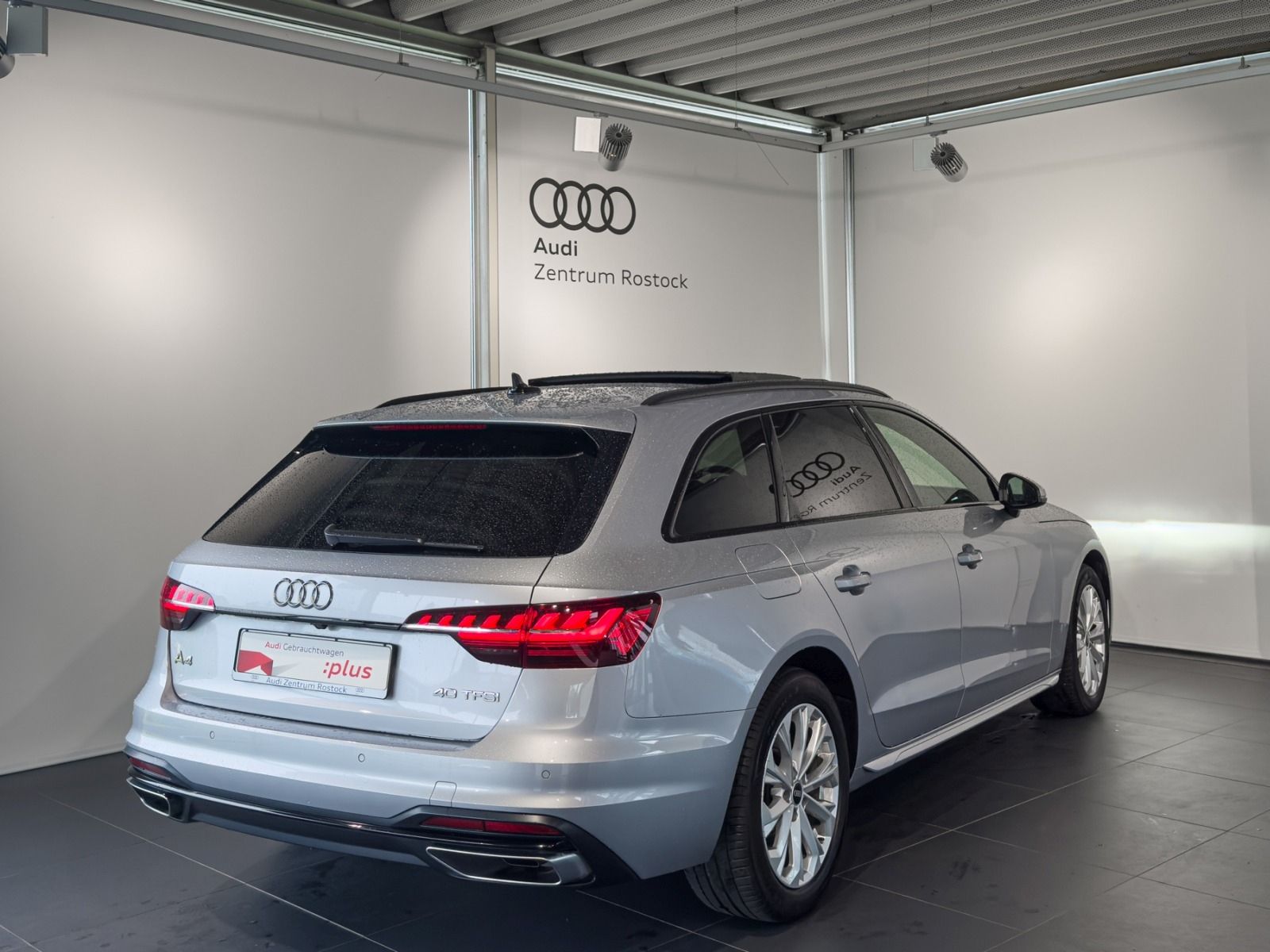 Audi A4 Avant 40 TFSI S tronic - Samsaru's Car Outlet
