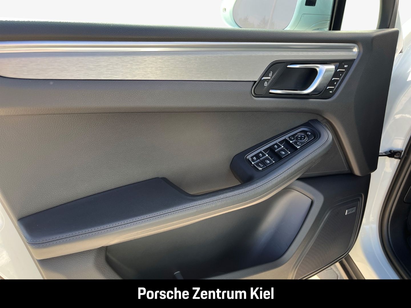 Porsche Macan S Standheizung BOSE Luftfederung 21-Zoll