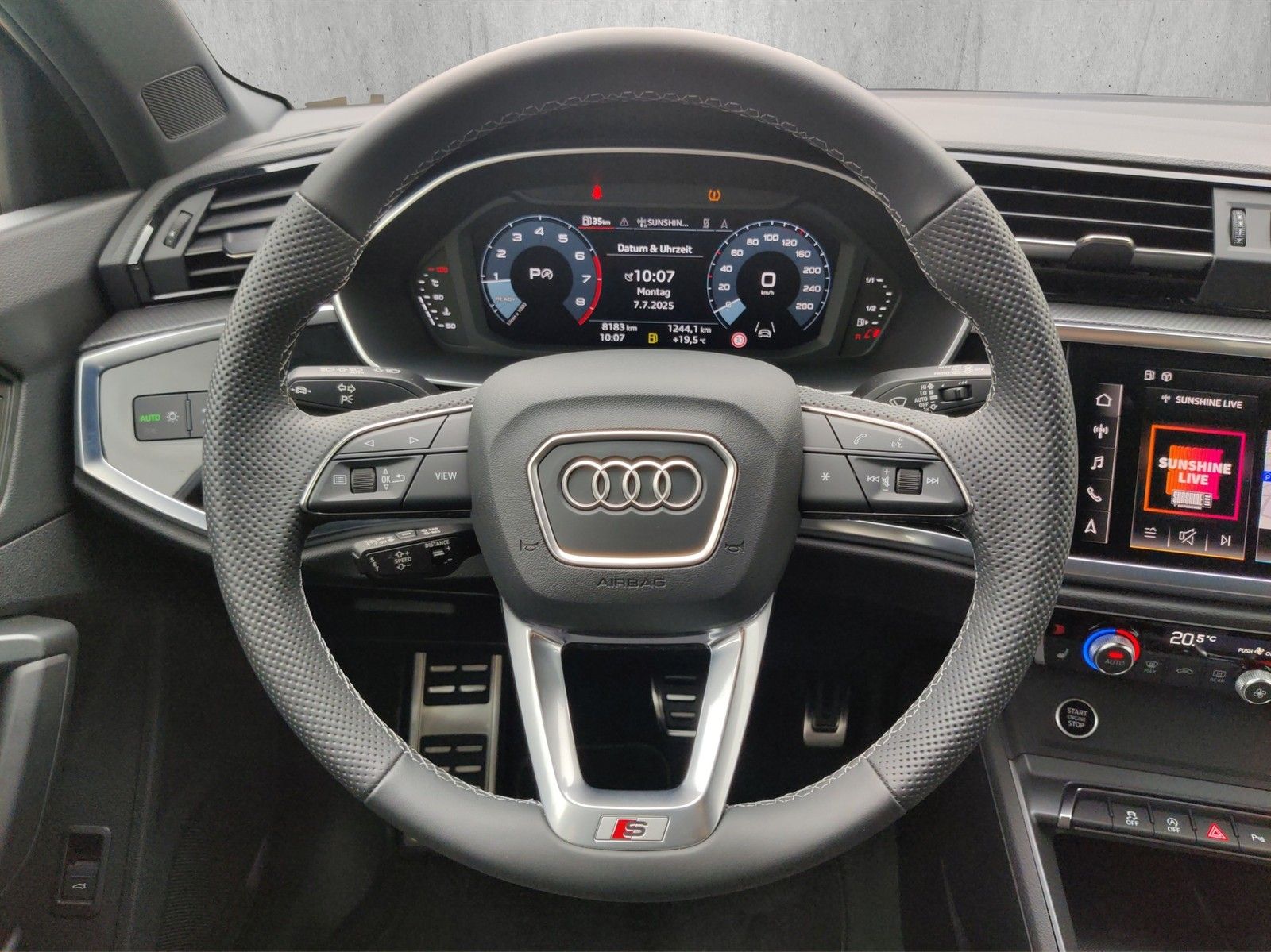 Audi Q3 40 TFSI quattro S line S tronic - Samsaru's Car Outlet