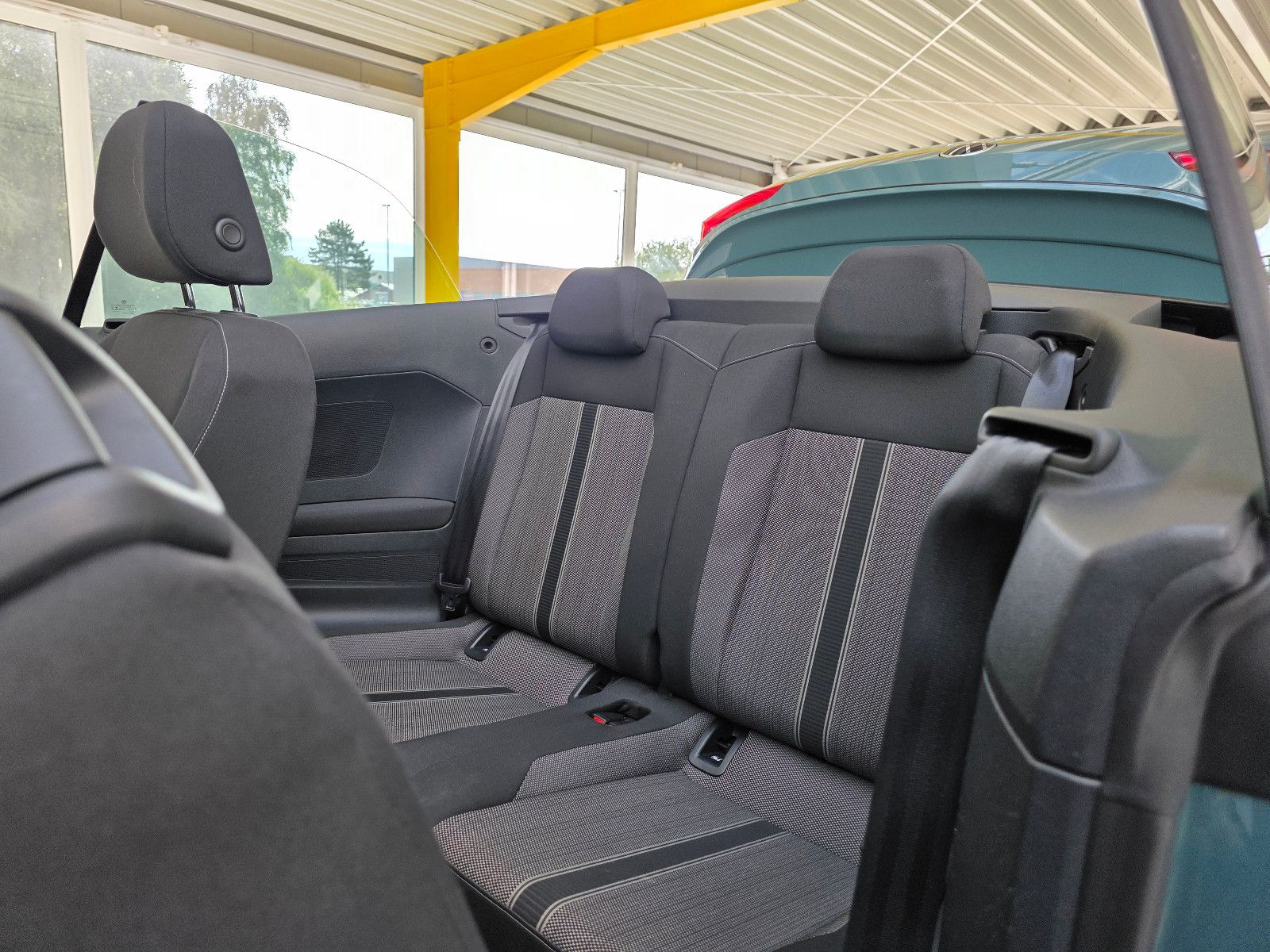 Volkswagen T-Roc Style - Samsaru's Car Outlet