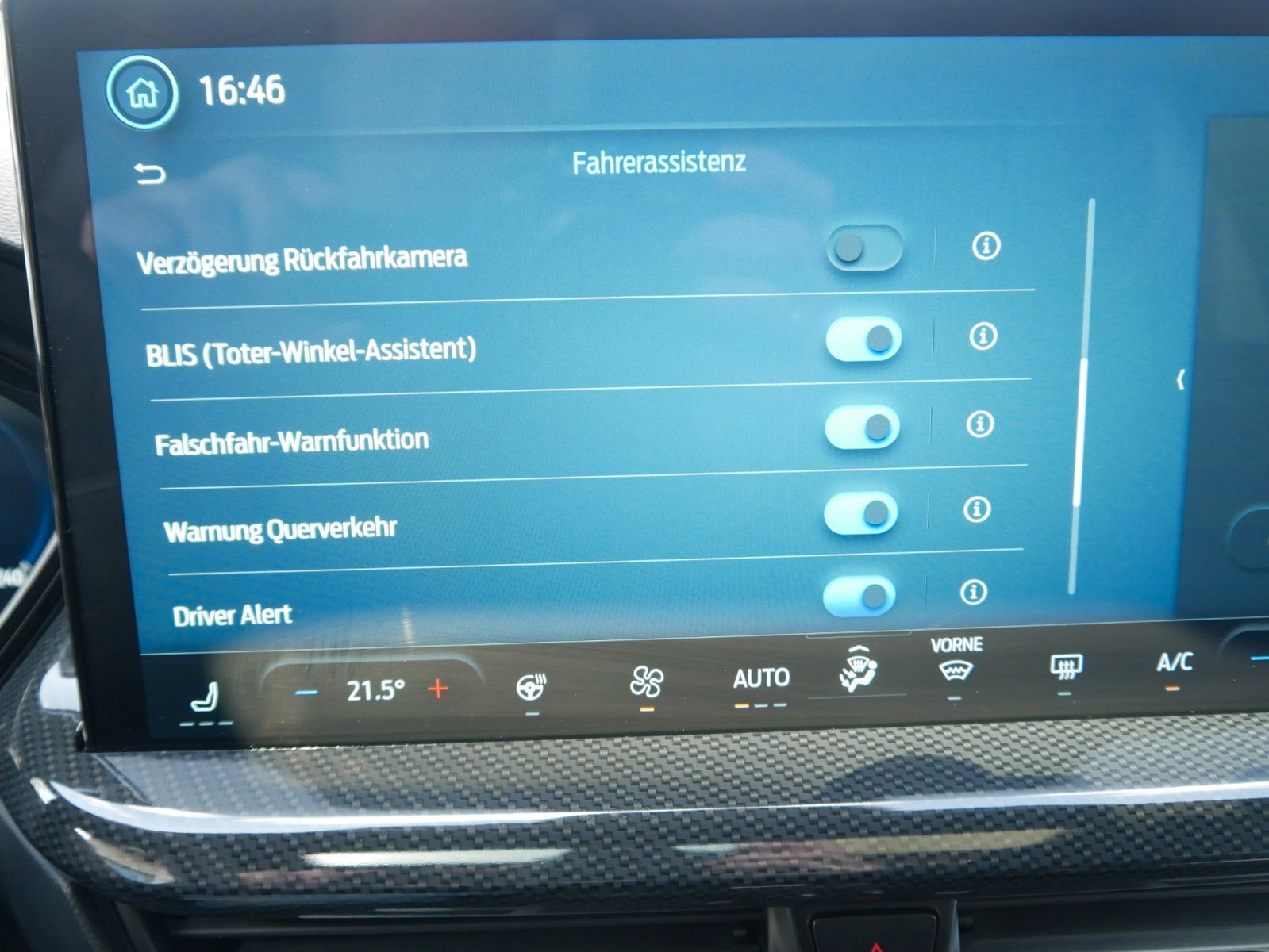 Ford Focus Turnier ST-Line X Autom Matrix Panorama