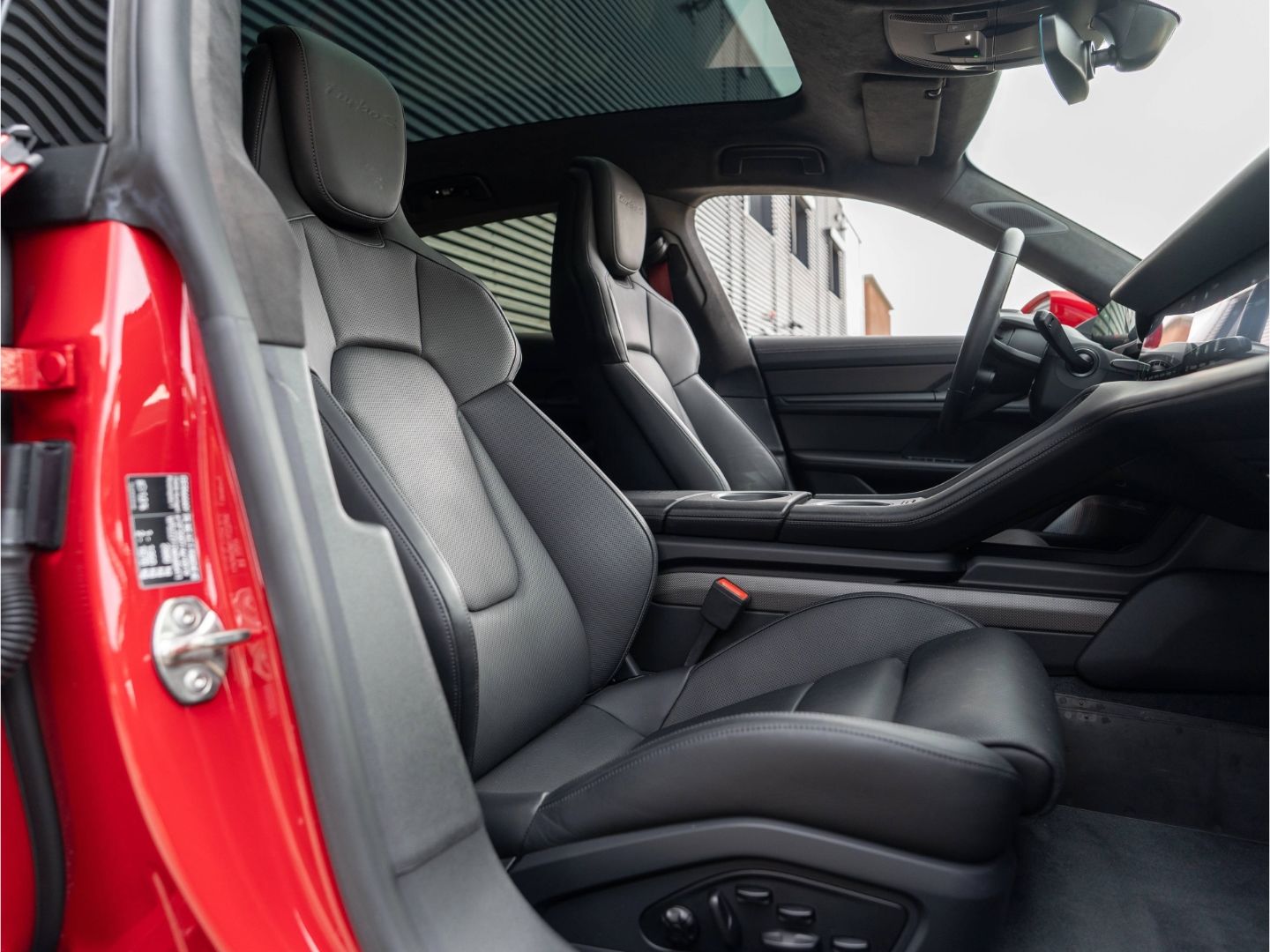 Porsche Taycan Turbo S Cross Turismo Burmester LED-PDLS