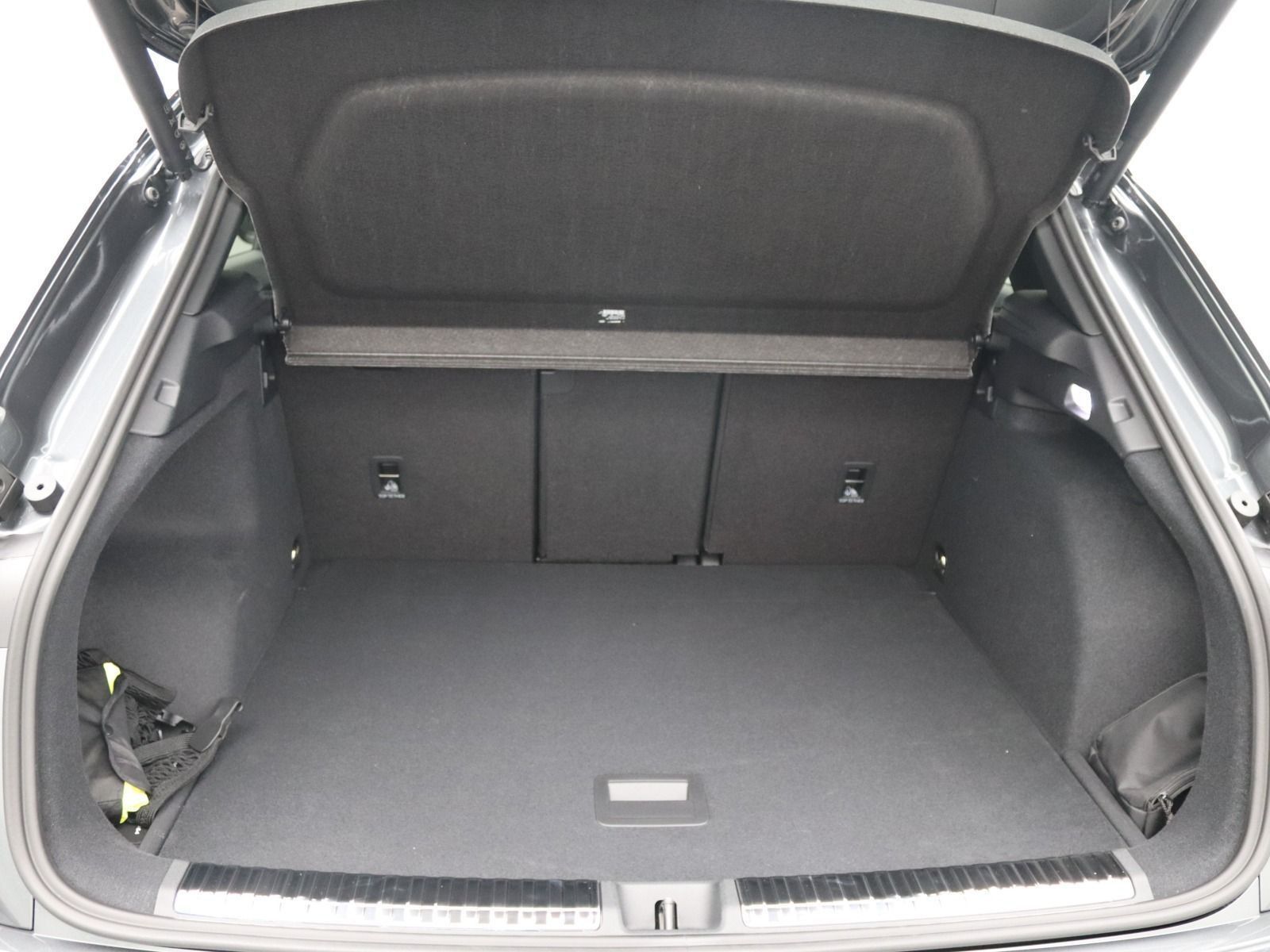 Audi Q3 S-Line TFSI quattro S-tronic/ TechPlus,Matrix