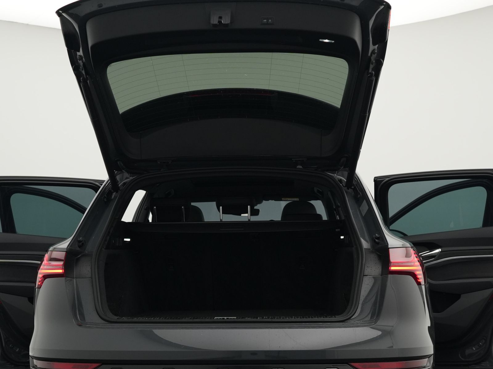 Audi Q8 e-tron 50 quattro 2x S line*Opt.schw*PANO*AHK