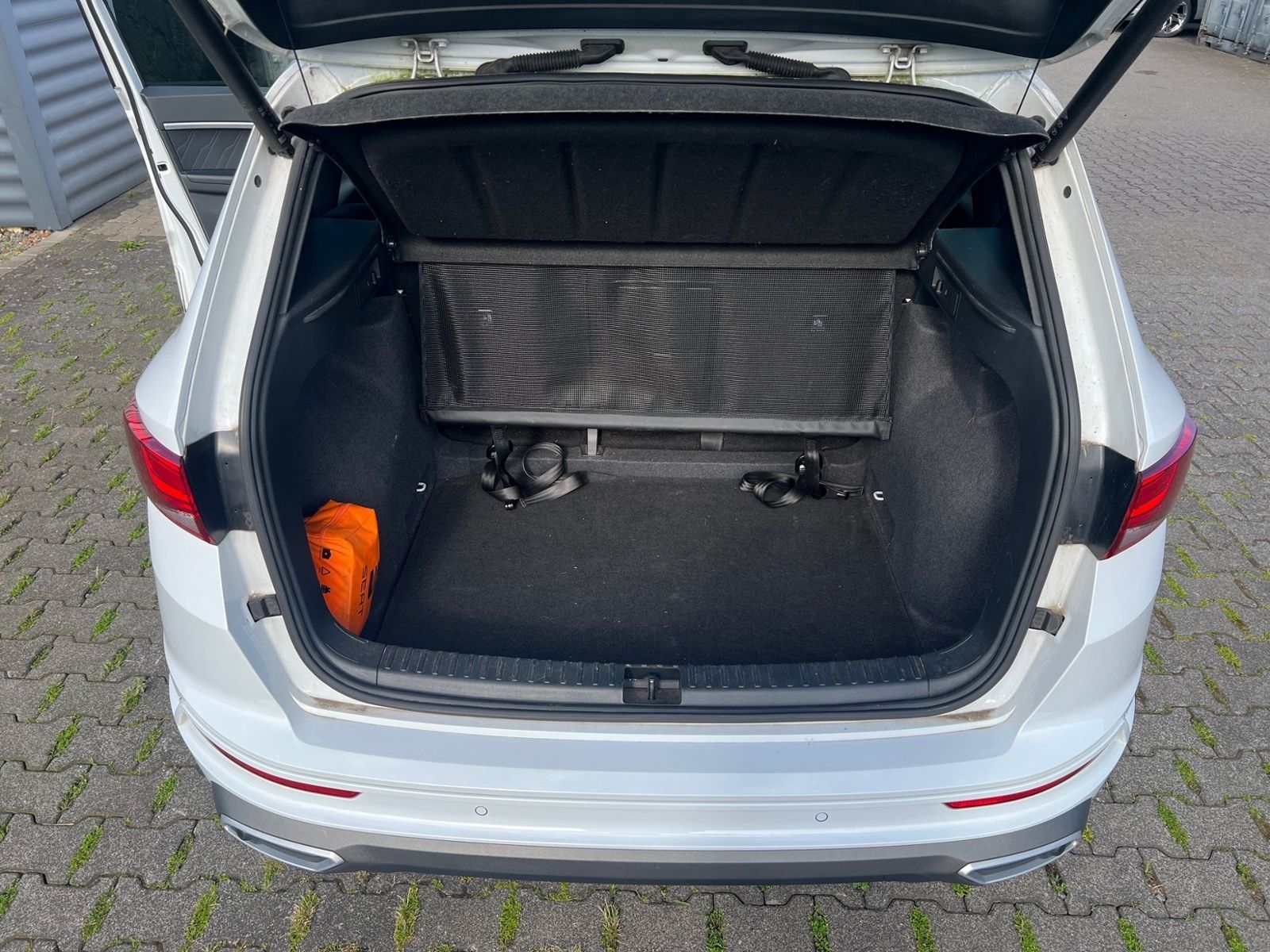 Seat Ateca FR 1.5TSI 110kW (150PS)*DSG*AHK*PANO*NAVI*