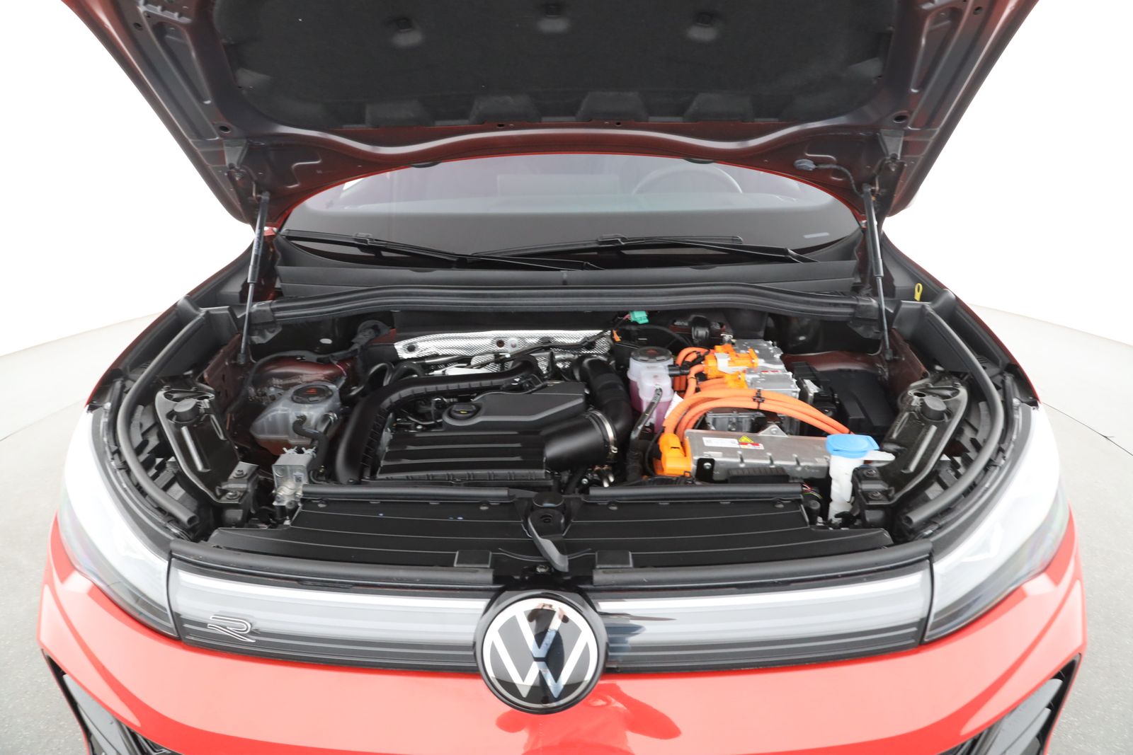 Volkswagen Tiguan 1.5 TSI DSG eHybrid R-Line | PANO | AHK |