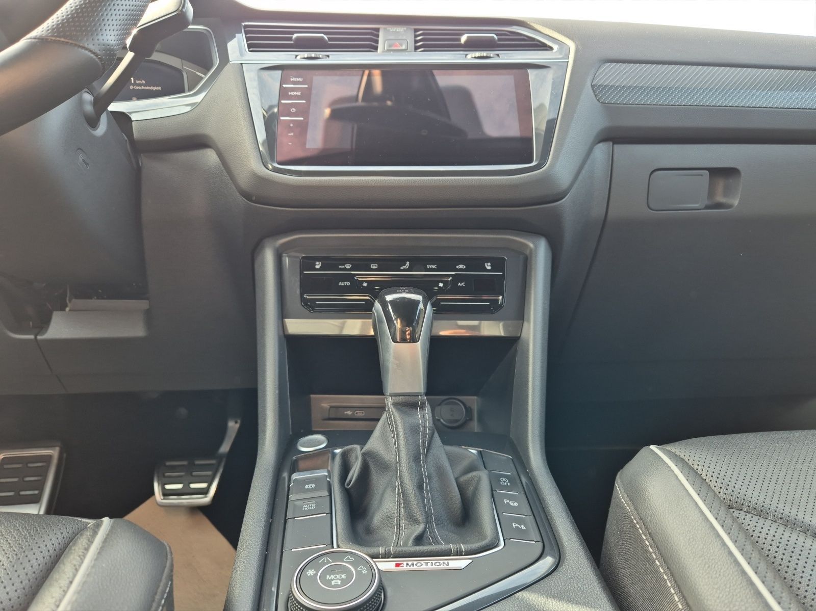 Volkswagen Tiguan Allspace 2.0 TDI DSG R-Line 4Motion Leder