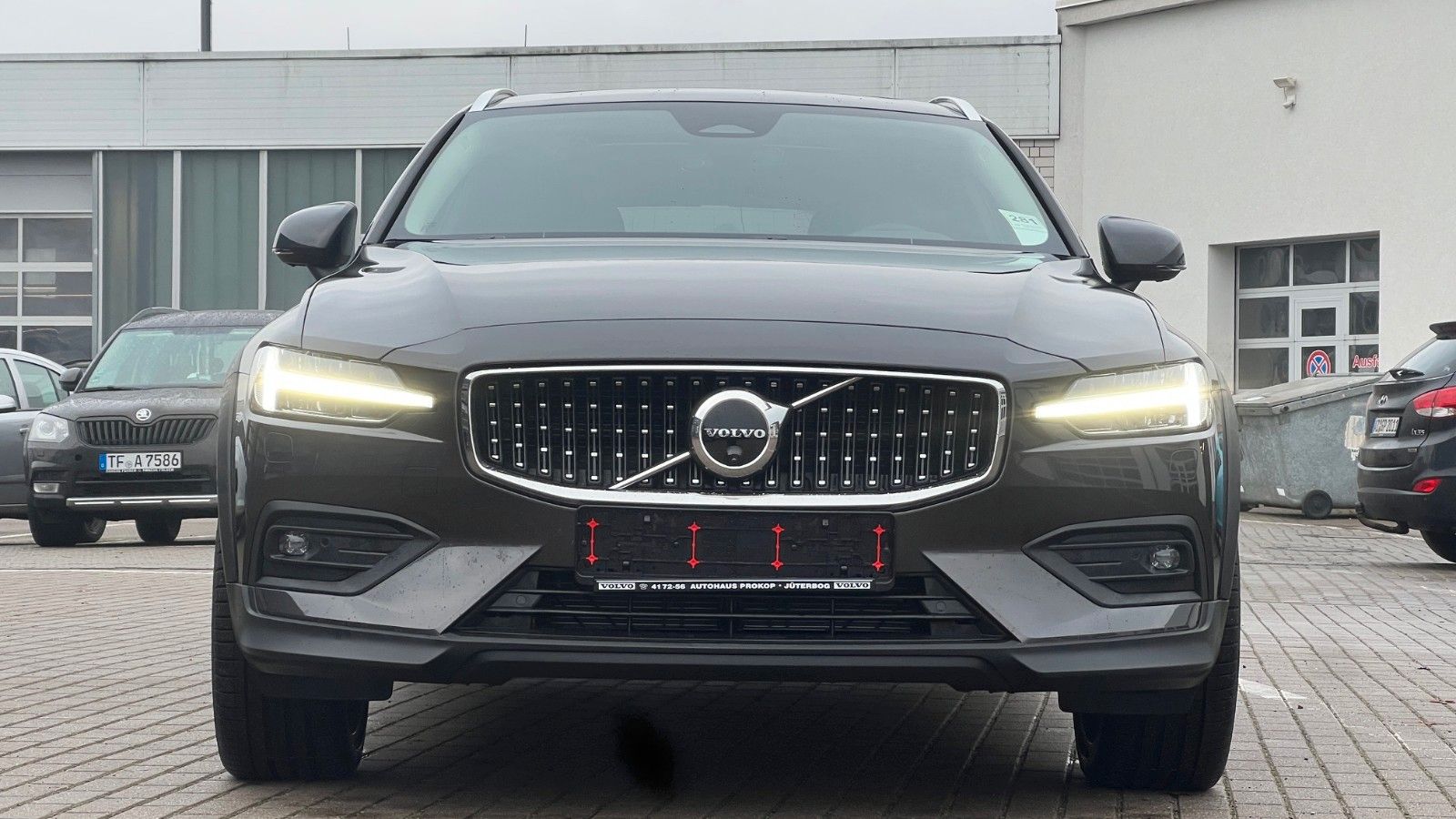 Volvo V60 CC B4 D Ultimate AWD*B&W*360°*SH*MASSAGE*