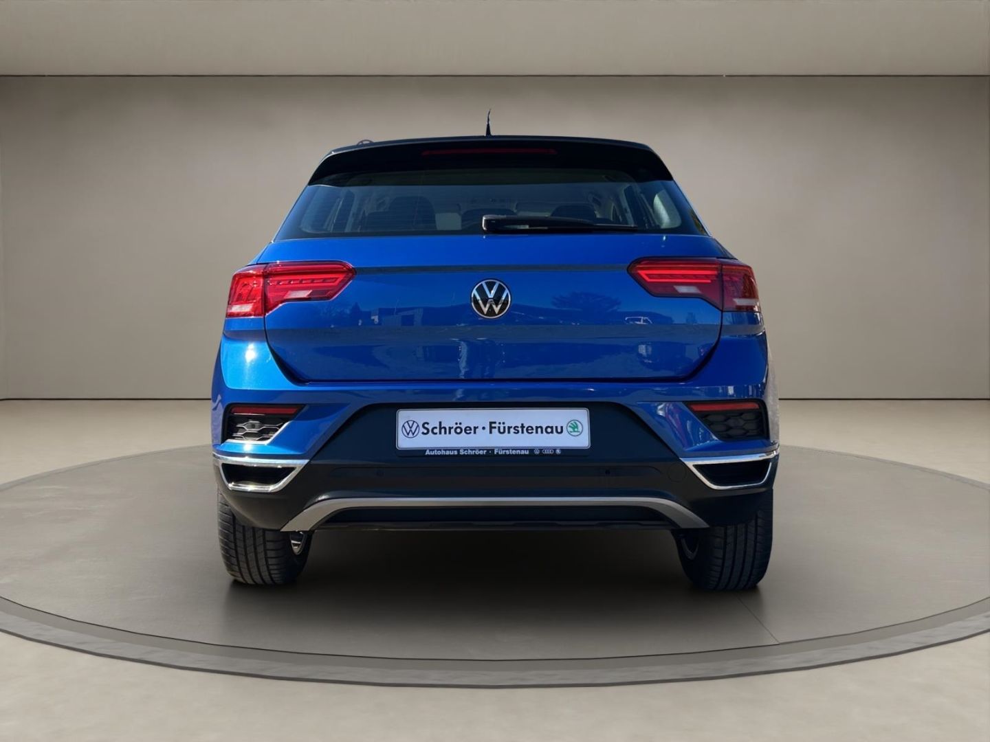 Volkswagen T-Roc Style 1.5 TSI DSG - Samsaru's Car Outlet