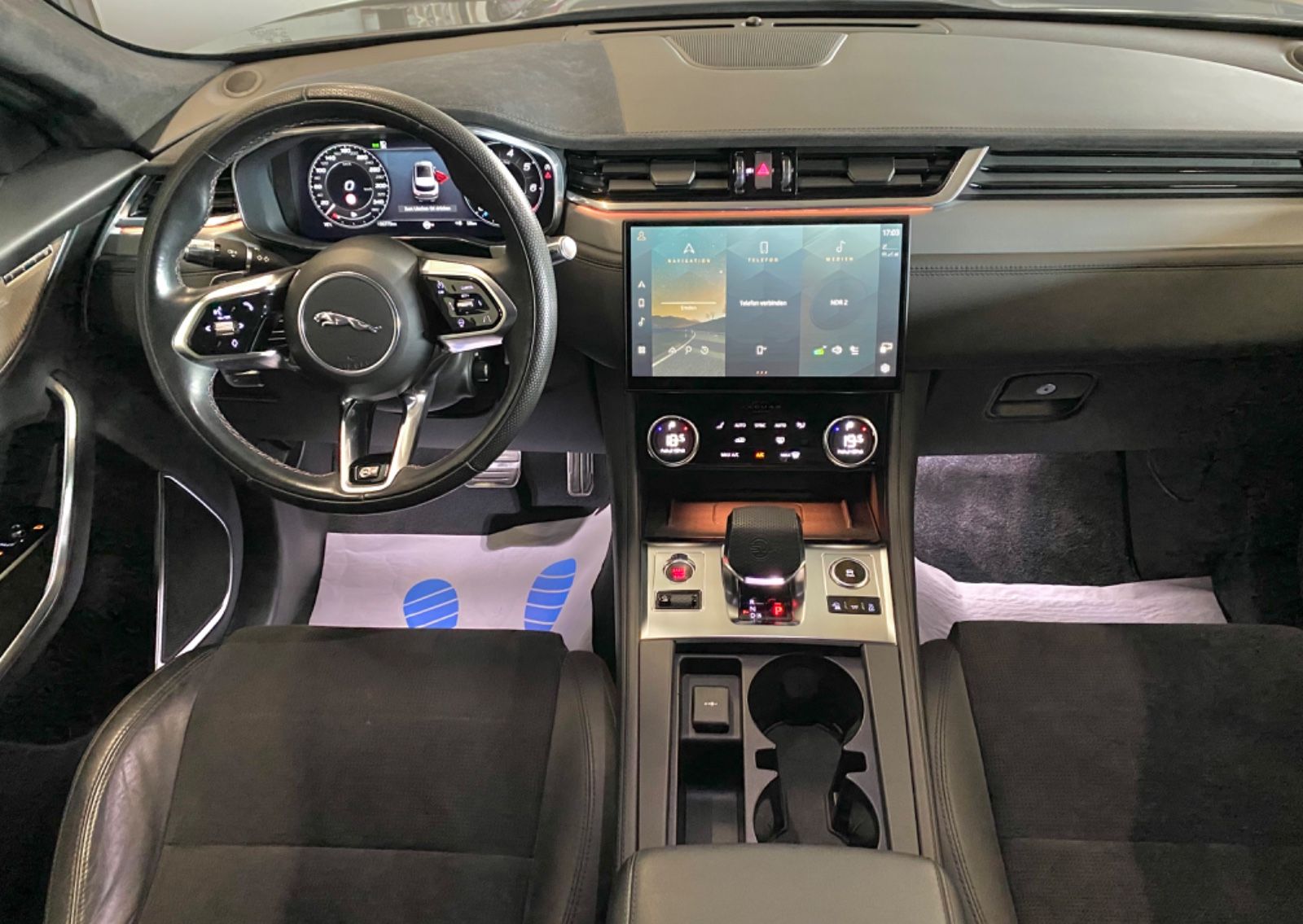 Jaguar F-Pace P550 SVR V8 AWD,ACC,Digitales Cockpit,AHK