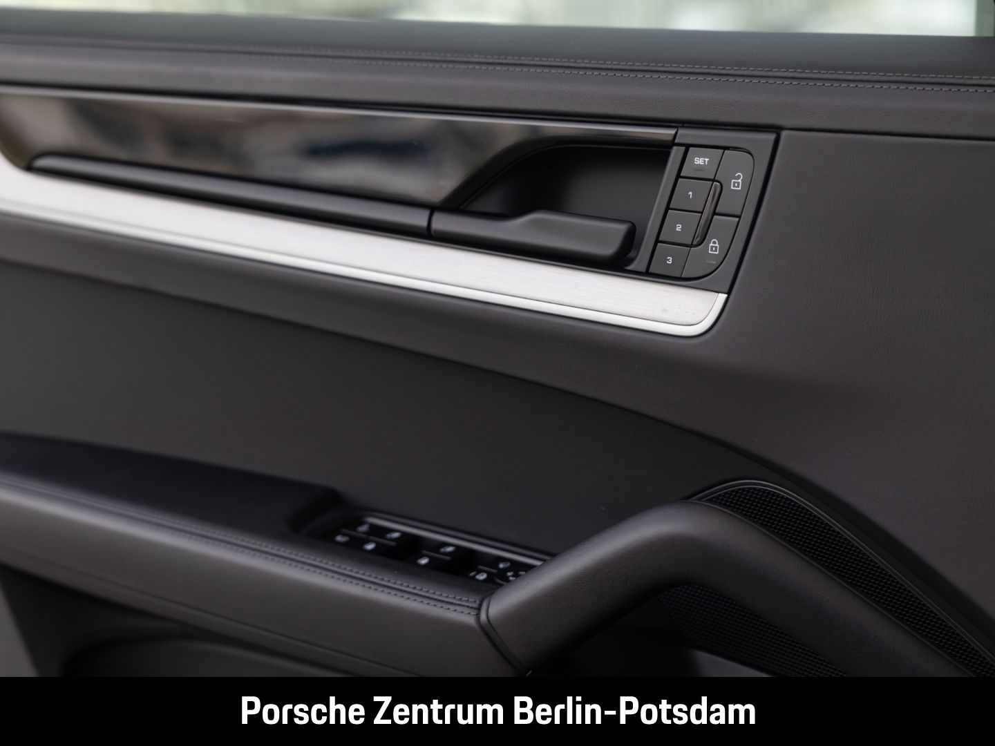 Porsche Cayenne E-Hybrid BOSE InnoDrive Panoramadach LED