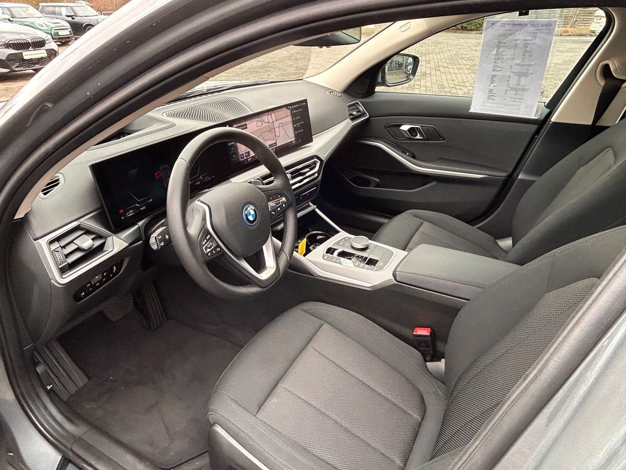 BMW 330e xDrive Aut. Lim. / DAB / Parking Assistant