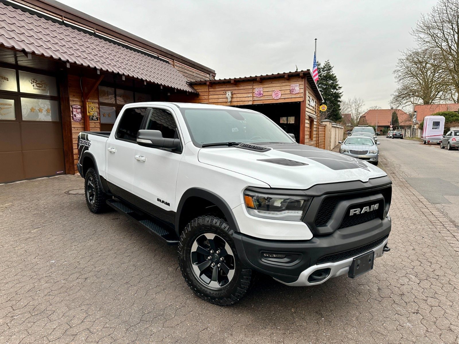 Dodge 5.7 V8*4X4*LPG*REBEL*LEDER*LED*NAVI*AHK*MFL*TOP*