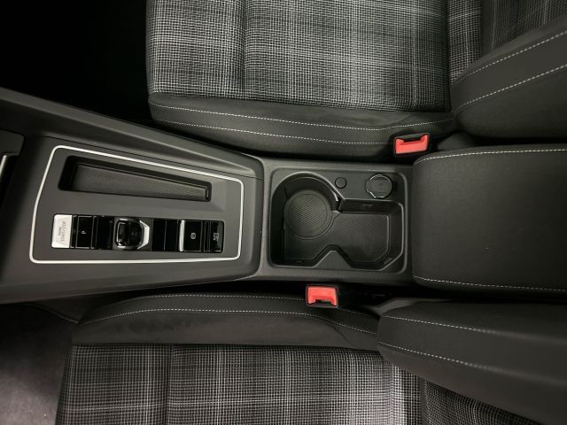 Volkswagen Golf VIII 2.0 TDI DSG GTD - Samsaru's Car Outlet