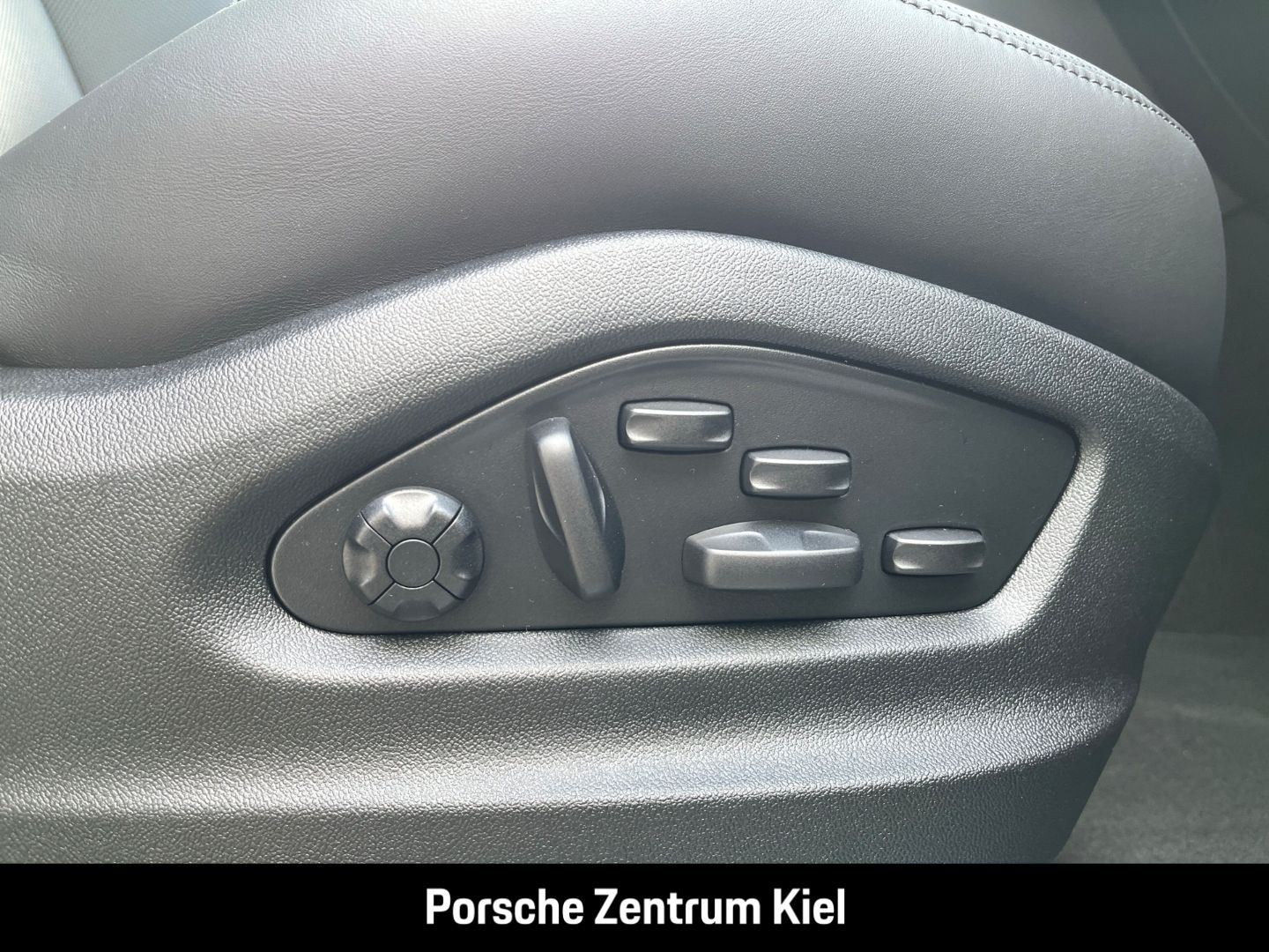 Porsche Cayenne E-Hybrid BOSE Panoramadach InnoDrive