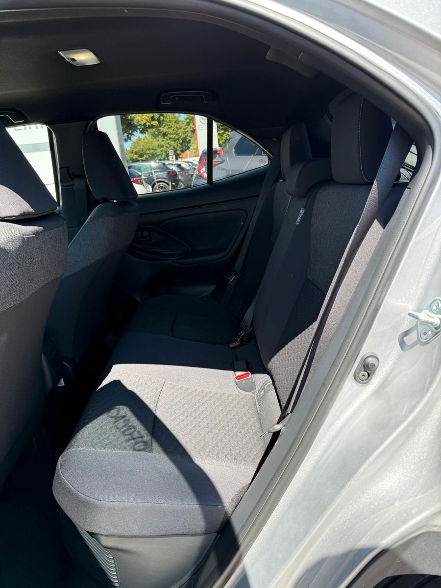 Toyota Yaris Cross Hybrid 4x4 Teamplayer *LED,Kamera*