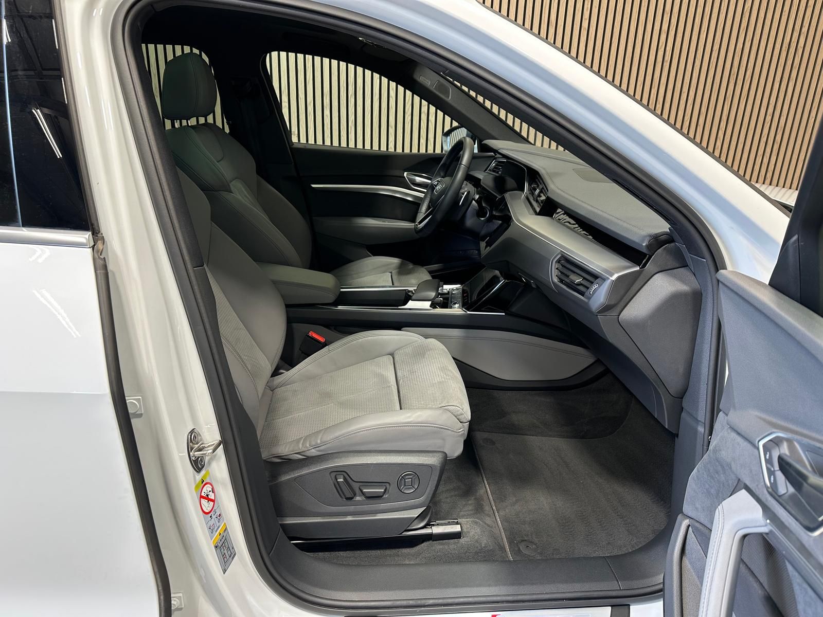 Audi e-tron 55 quattro S line 95kWh Matrix|Sport|Bang