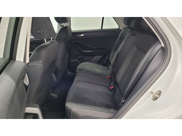 Volkswagen T-Roc 1.5 TSI Style DSG - Samsaru's Car Outlet
