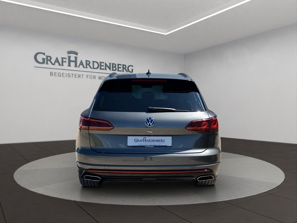 Volkswagen Touareg 3.0 V6 eHybrid OPF 4MOTION R - Samsaru's Car Outlet