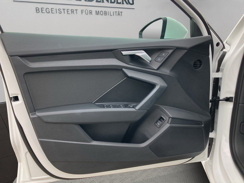 Audi A3 Sportback 40 TFSIe S tronic LED ACC AHK Navi