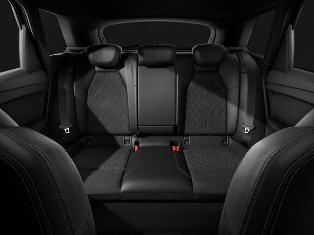 Audi Q4 45 e-tron QU S-LINE MATRIX+NAVI+ACC+SHZ+AHK