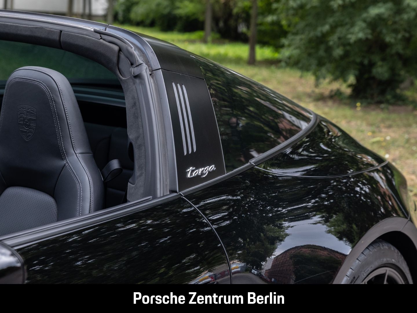 Porsche 992 911 Targa 4S BOSE Sportabgas SportDesign LED