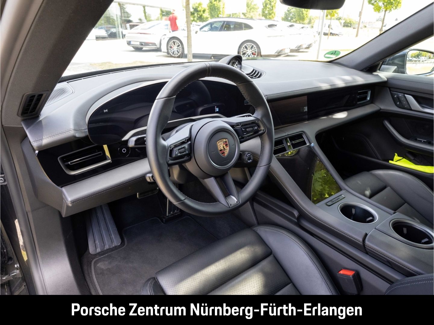 Porsche Taycan 4S Cross Turismo Achslenkung HD-Matrix In