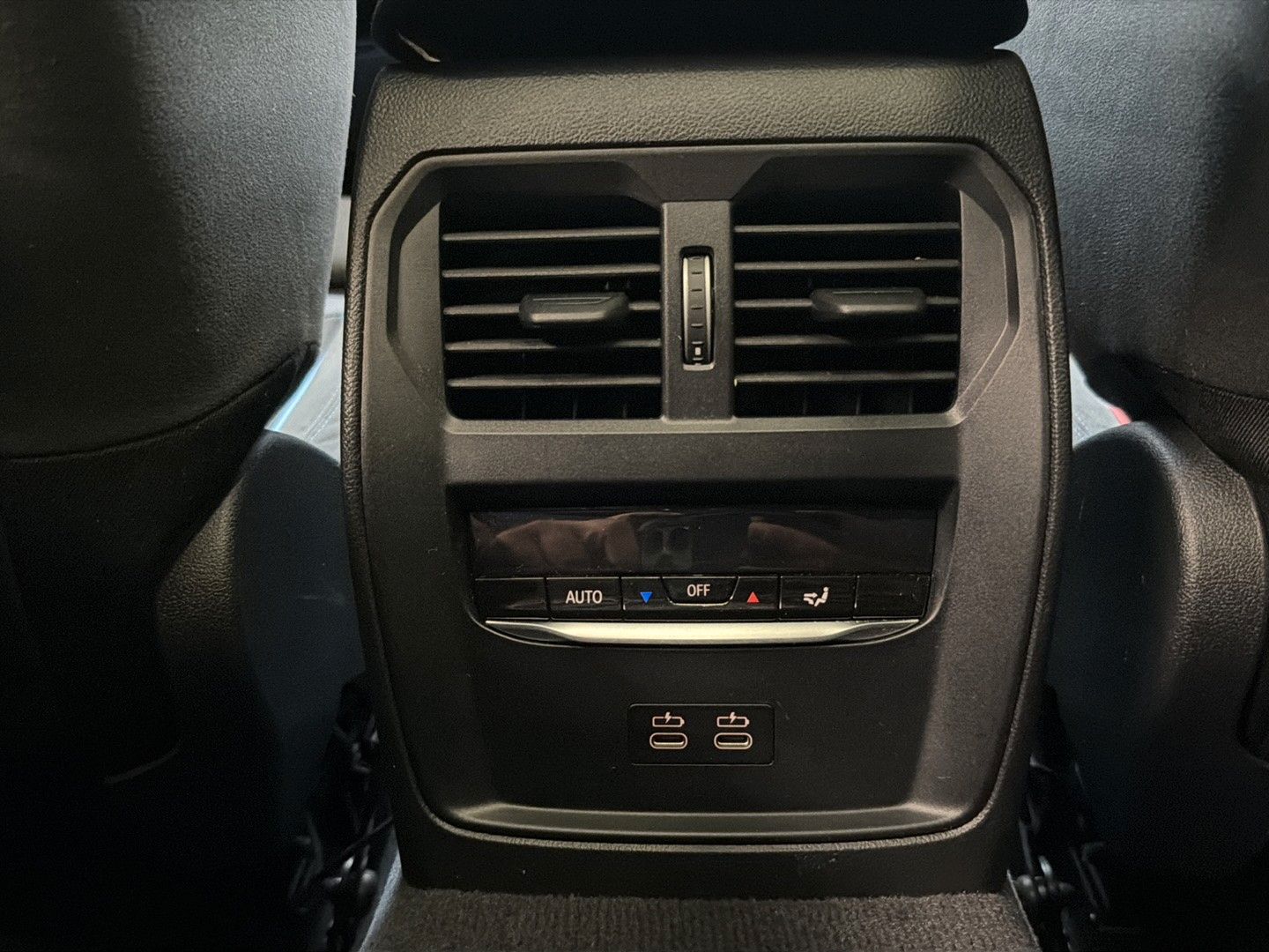 BMW 318i Touring M-Sport AHK ACC KZ 360° HUD PANO IQ