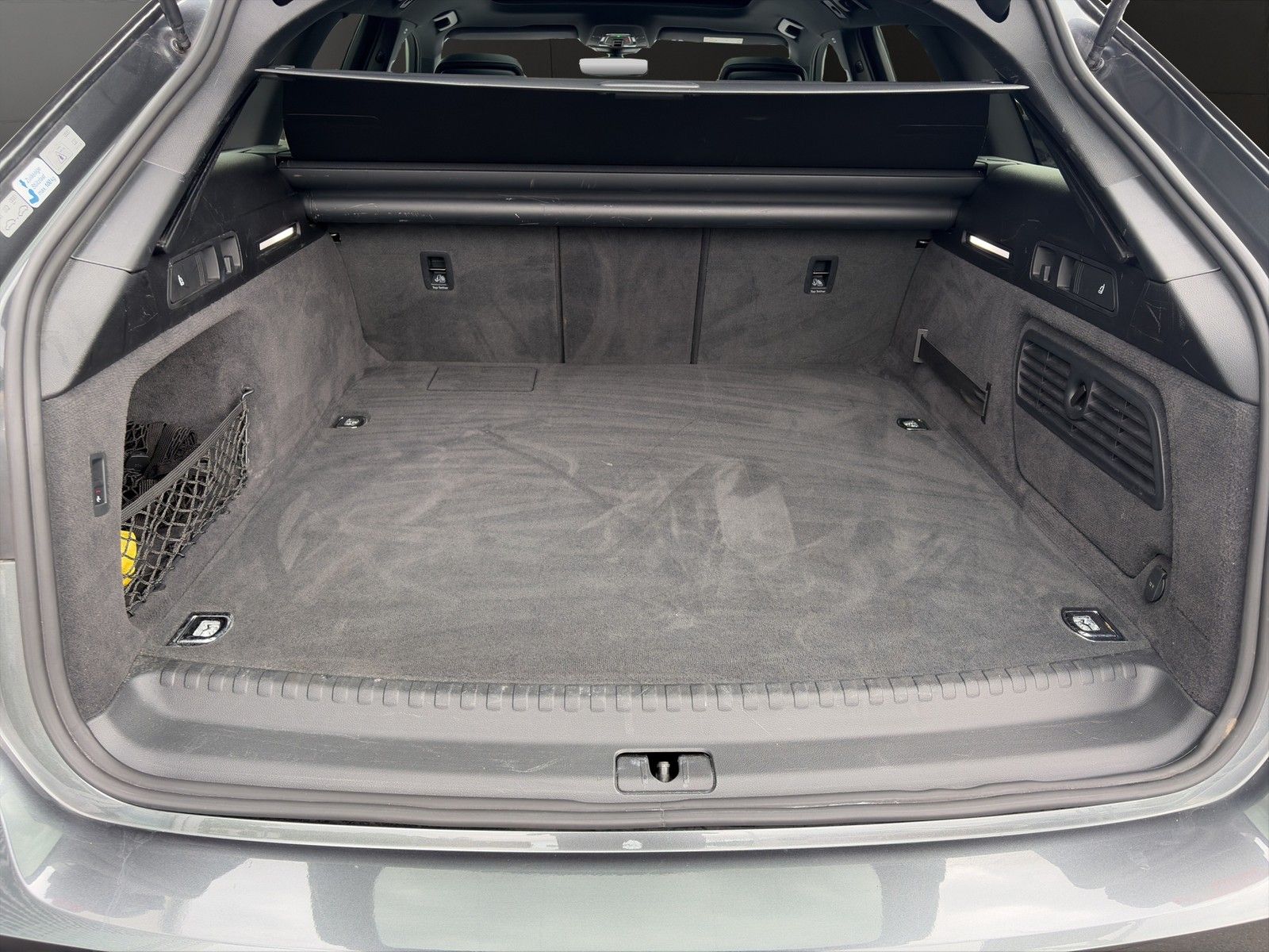 Audi A6 Avant 55 TFSI e q. S line Pano+AHK+Matrix+B&O
