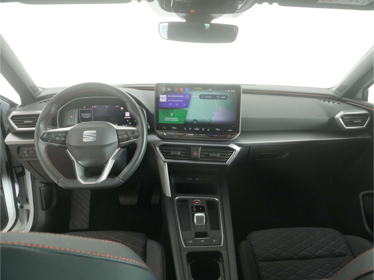 Seat Leon Sportstourer 2.0 TDI DSG FR AHK/NAV/RFK/ACC