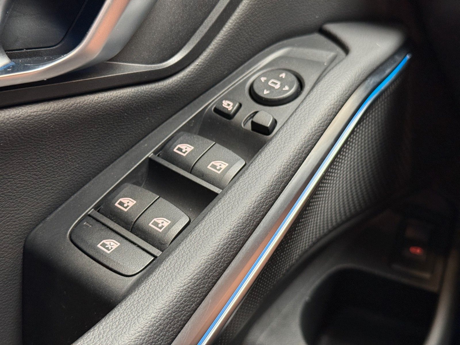 BMW 318i Touring M Sport ACC FL2 HUD KZU LED QI 360°