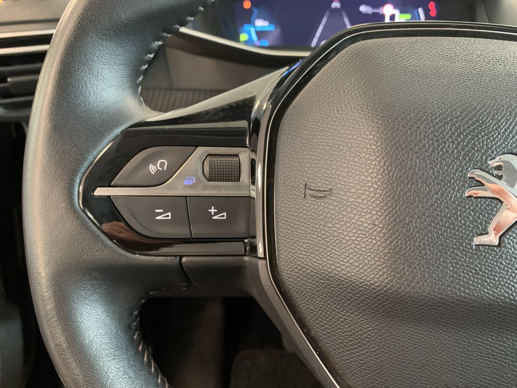 Peugeot 2008 (e-) Allure - Samsaru's Car Outlet