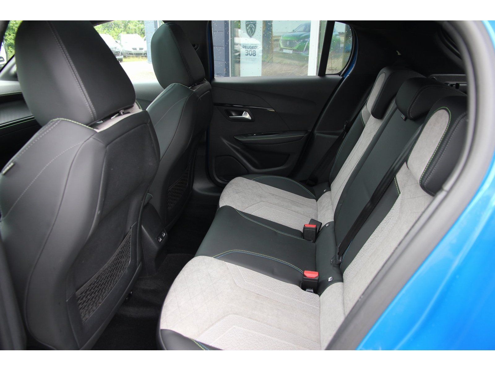 Peugeot 208 e-GT - Samsaru's Car Outlet