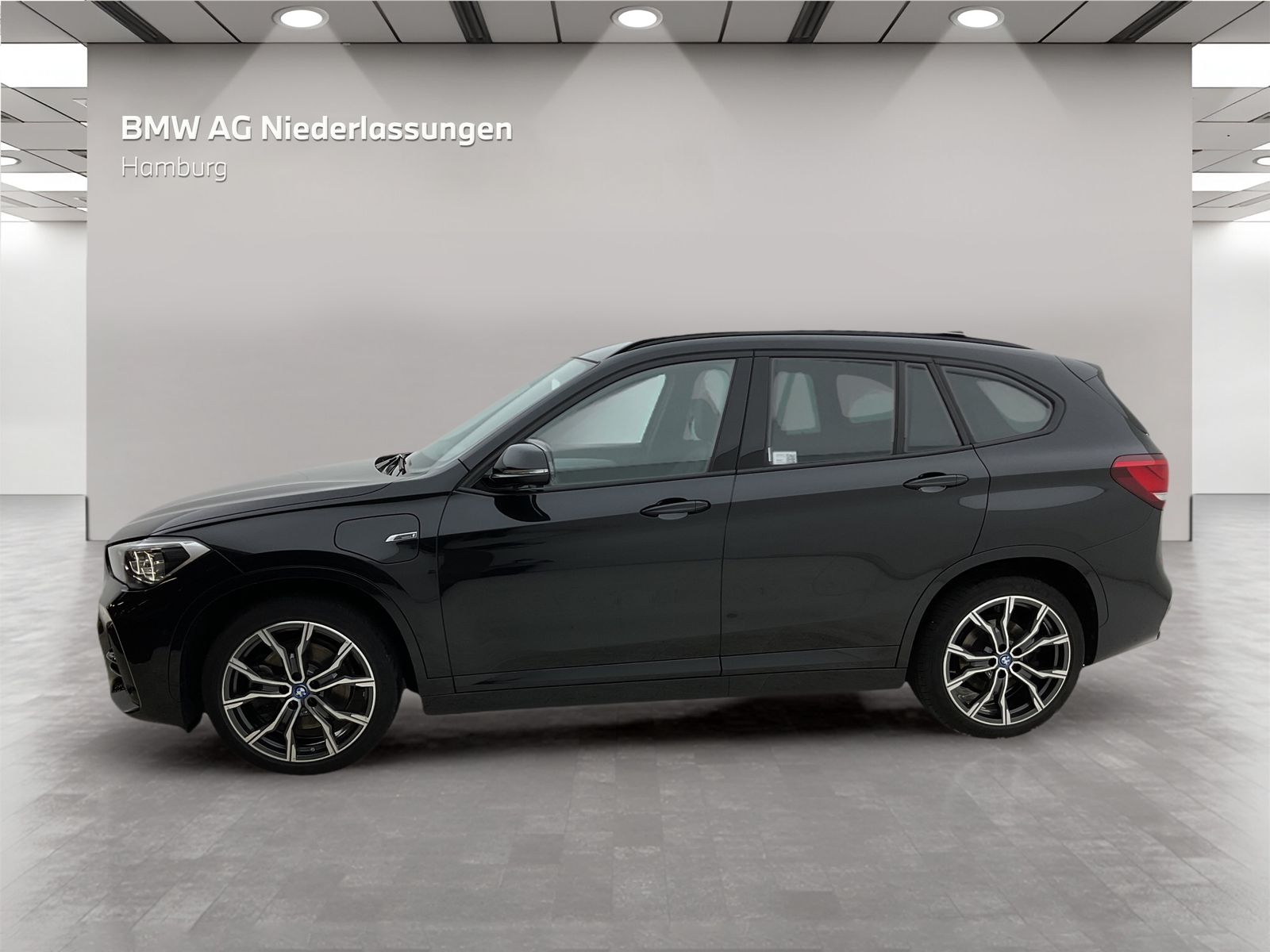 BMW X1 xDrive25e M Sport - Samsaru's Car Outlet