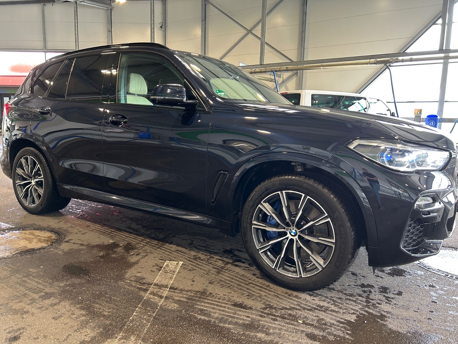 BMW X5 xDrive 40 d M Sport--7Sitzer