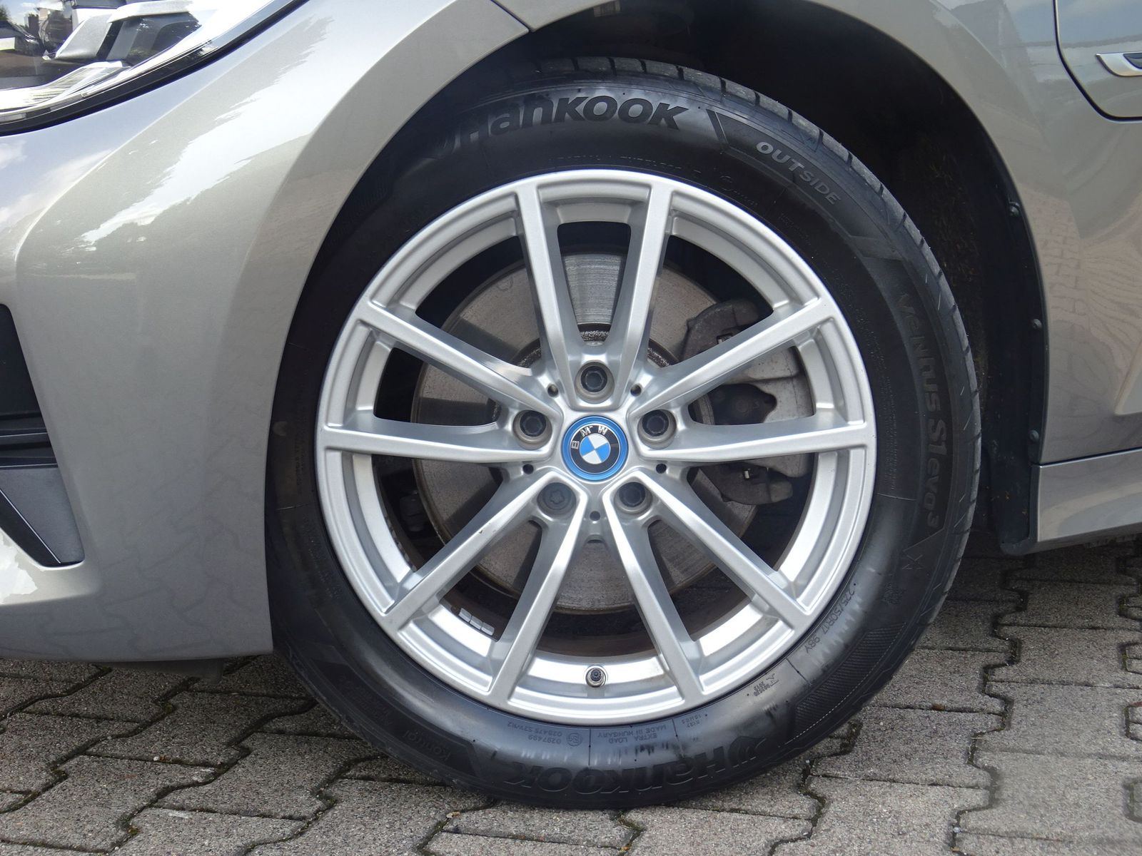 BMW 320e Lim. Advantage - Samsaru's Car Outlet