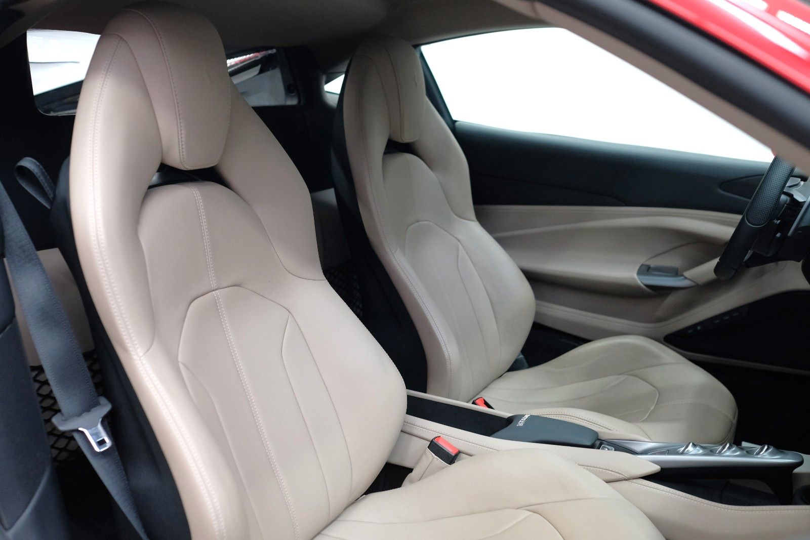 Ferrari F8 Tributo/LIFT/CAMERA/PDC/FULL ELECTRIC SEATS