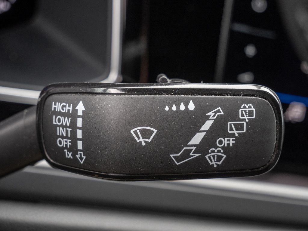 Volkswagen Taigo 1.5 TSI DSG R-Line - Samsaru's Car Outlet