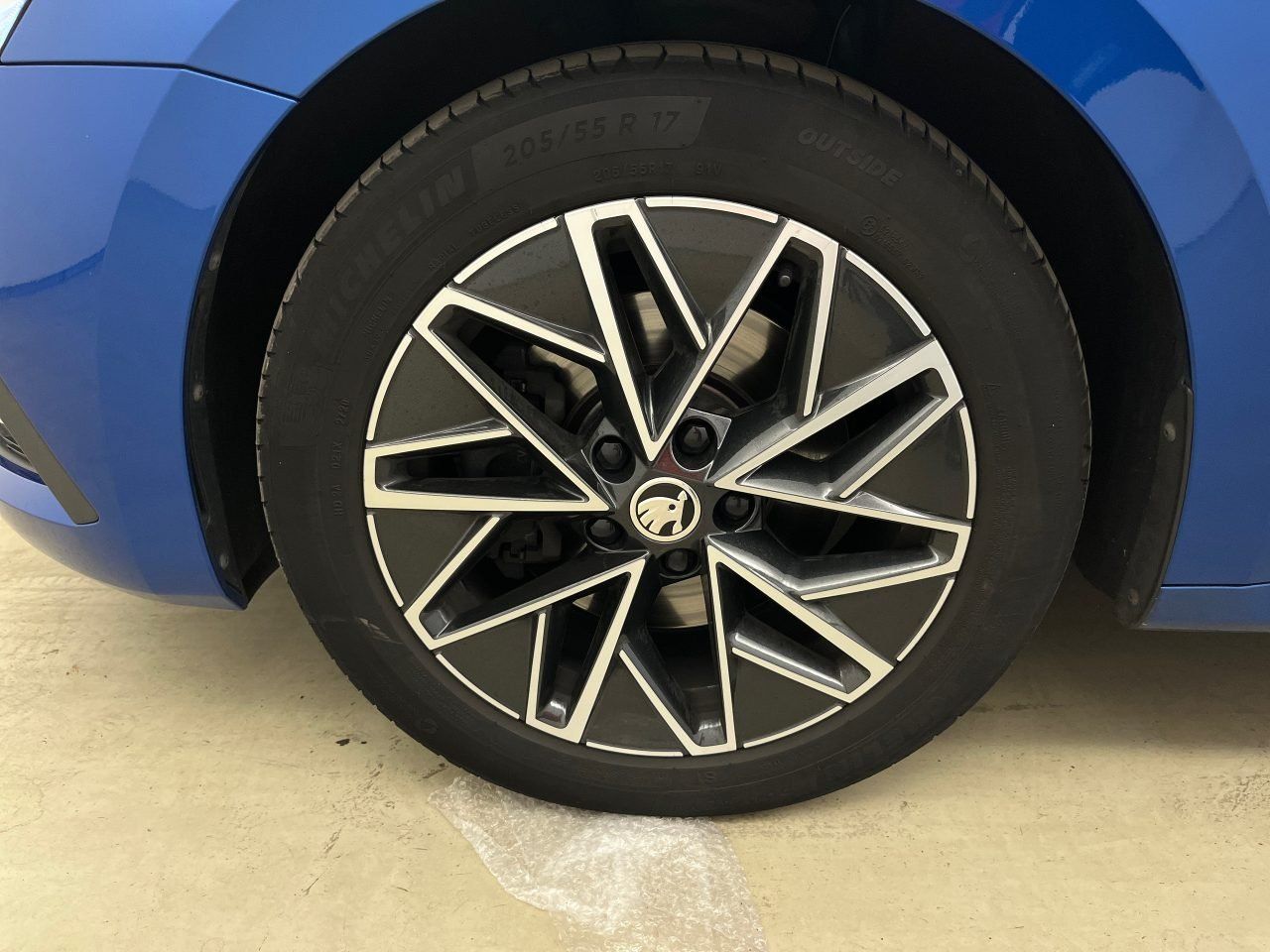 Skoda Octavia Combi 2.0 TDI First Edition - Samsaru's Car Outlet