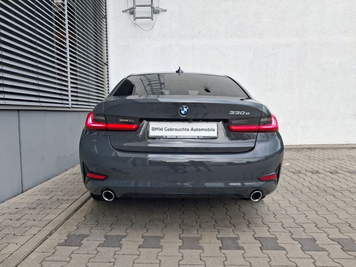 BMW 330e Lim Sport Line - Samsaru's Car Outlet