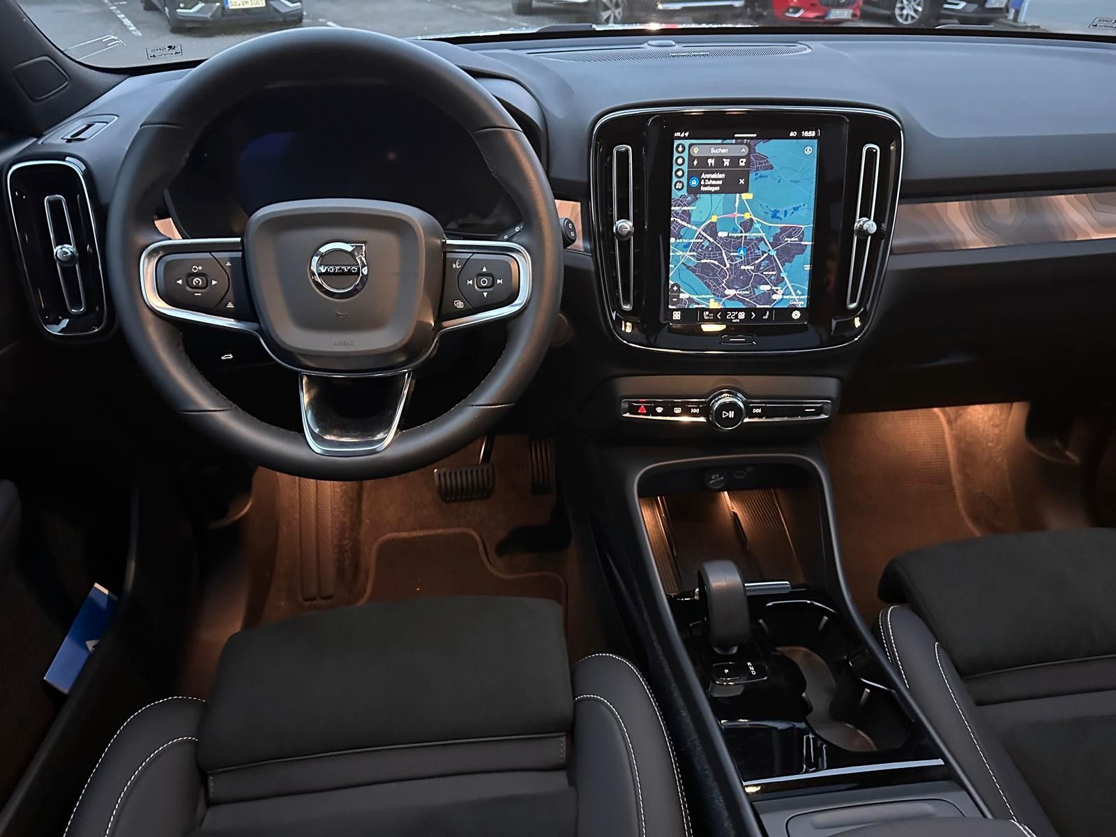 Volvo XC40 Twin AWD Ultimate AHK,Pano,360°,BLIS,ACC