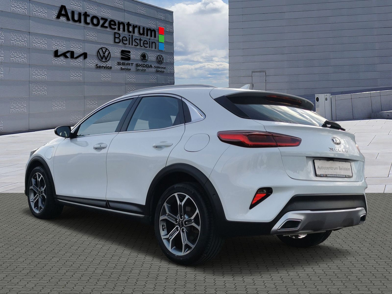 Kia XCeed 1.6 PHEV DCT Spirit - Samsaru's Car Outlet