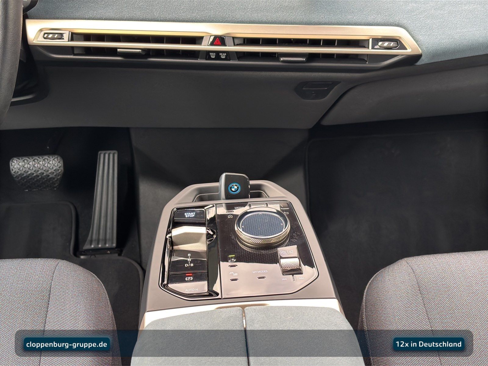 BMW iX xDrive40 3,59% Finan. Head-Up+AHK+Navi+Pano+3