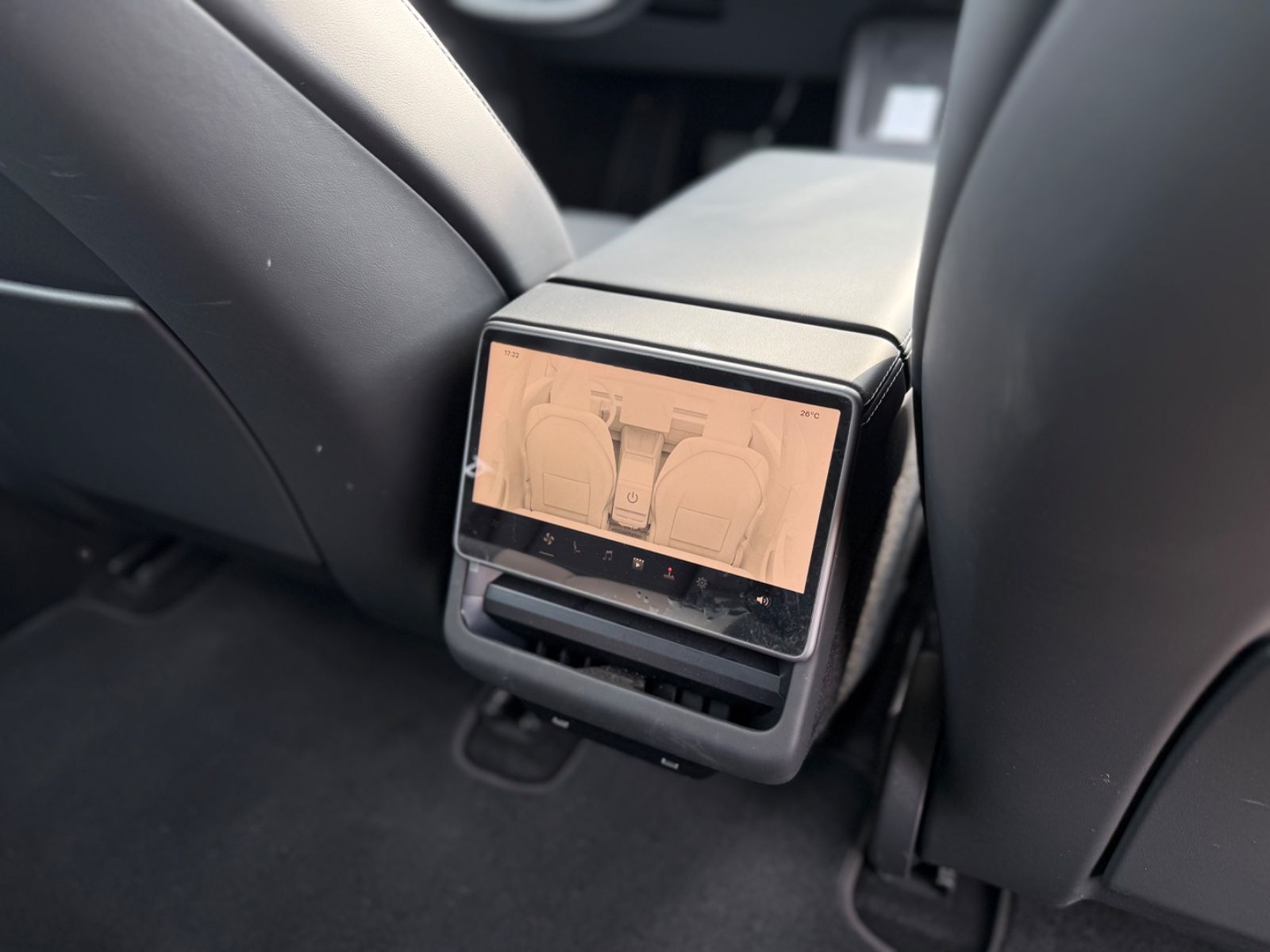Tesla Model 3 RWD Plus NEW-Model