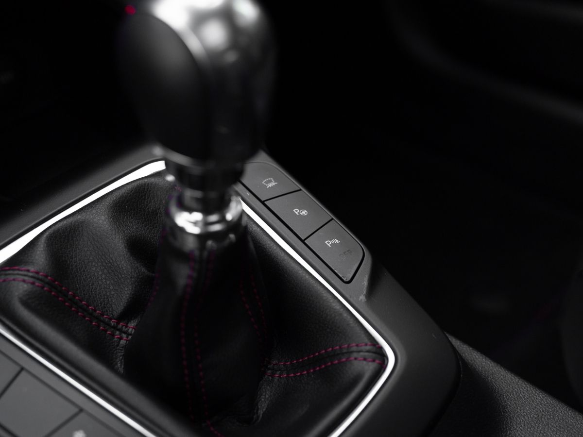 Ford Kuga ST-Line X - Samsaru's Car Outlet